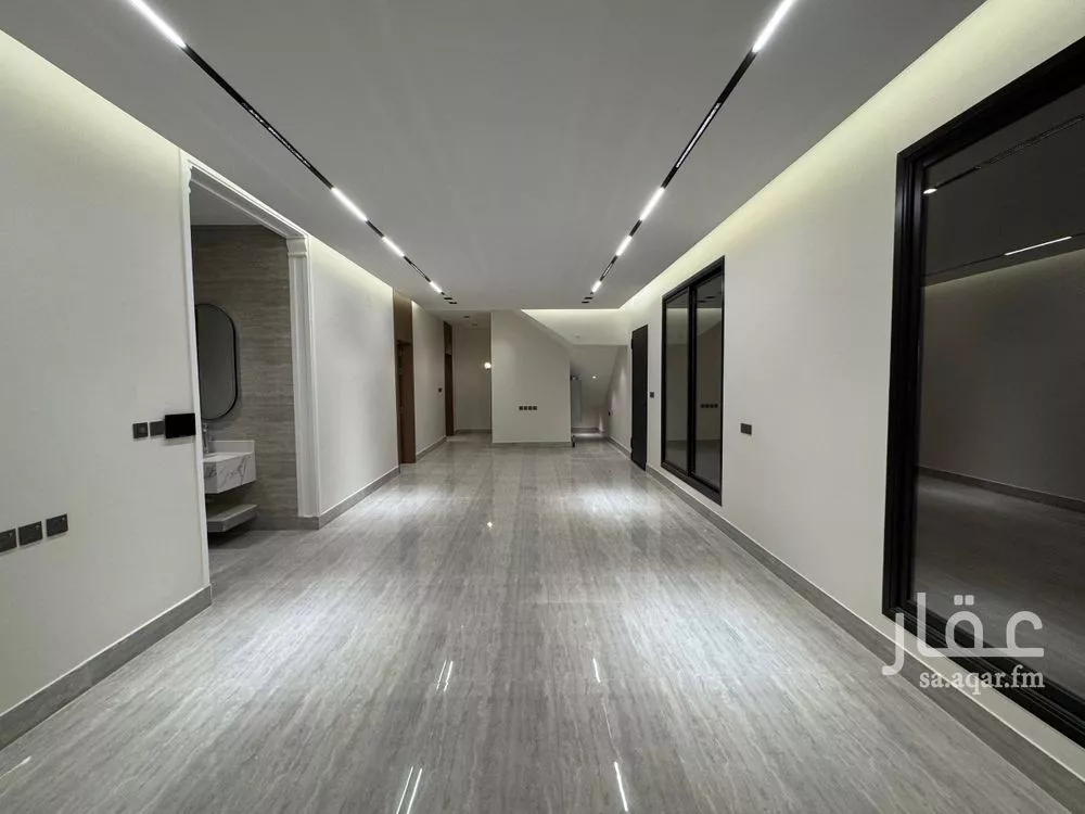 5 bedroom villa in Al Rimal 4