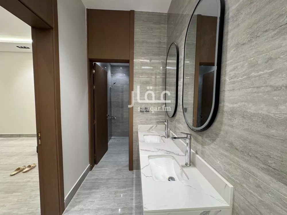 5 bedroom villa in Al Rimal 7