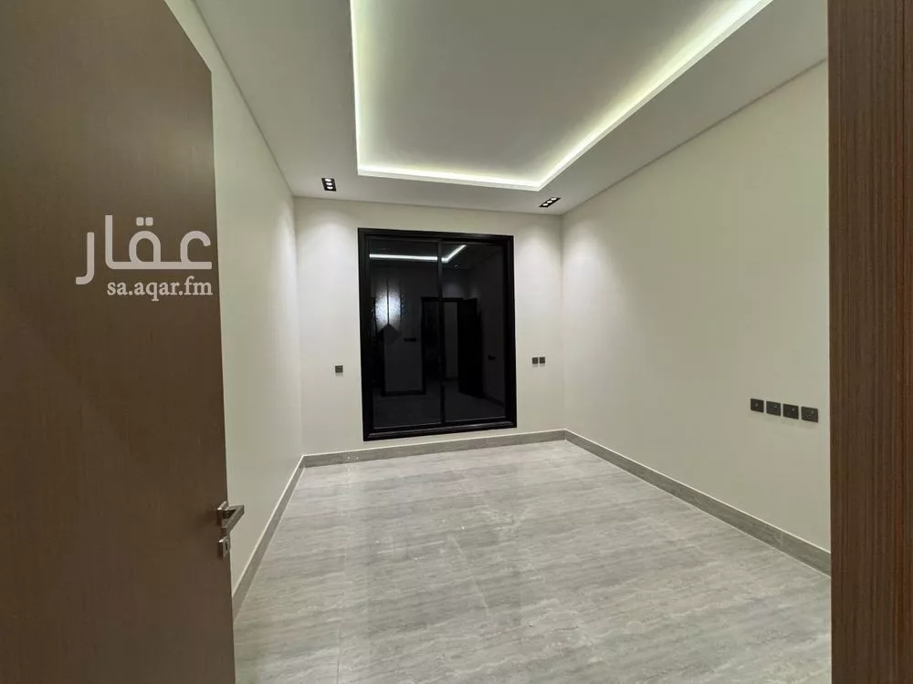 5 bedroom villa in Al Rimal 9