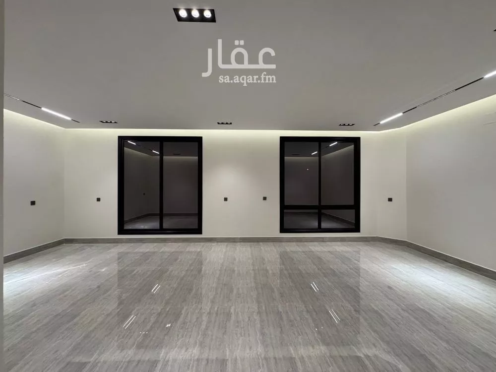 5 bedroom villa in Al Rimal 10