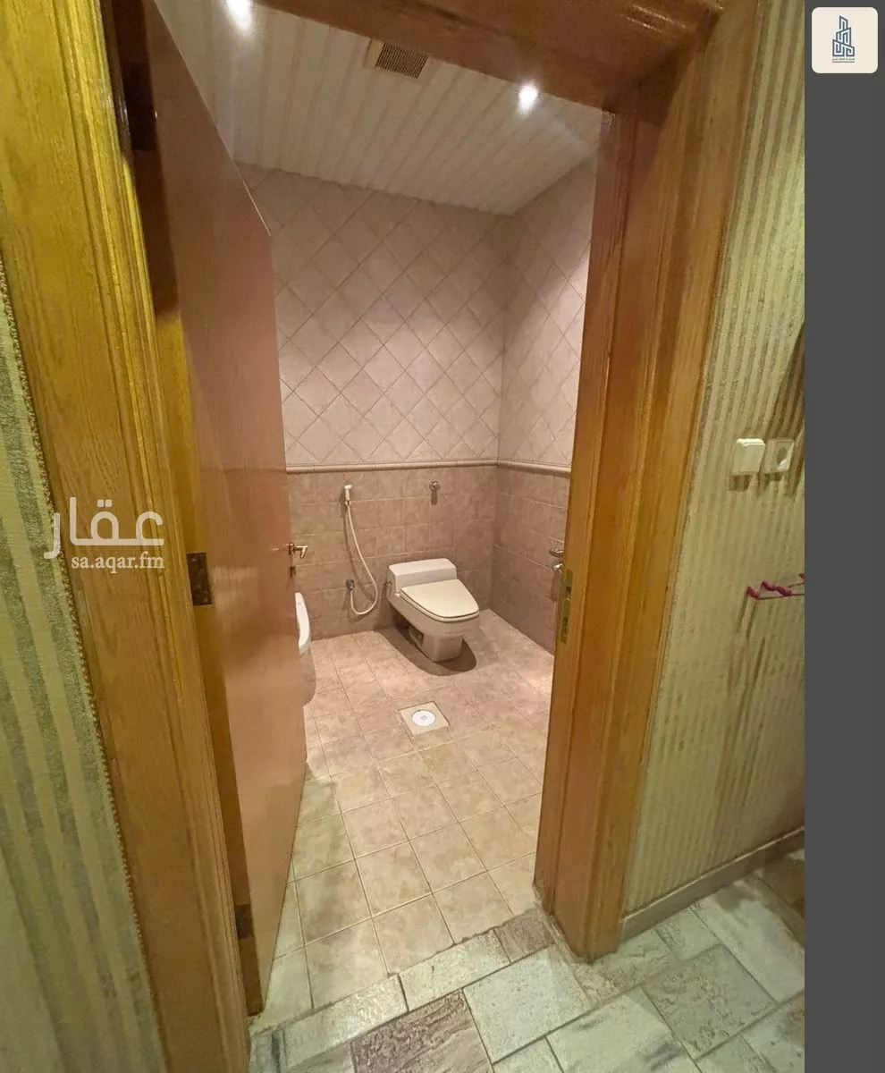فيلا 5 غرف في المروج 10