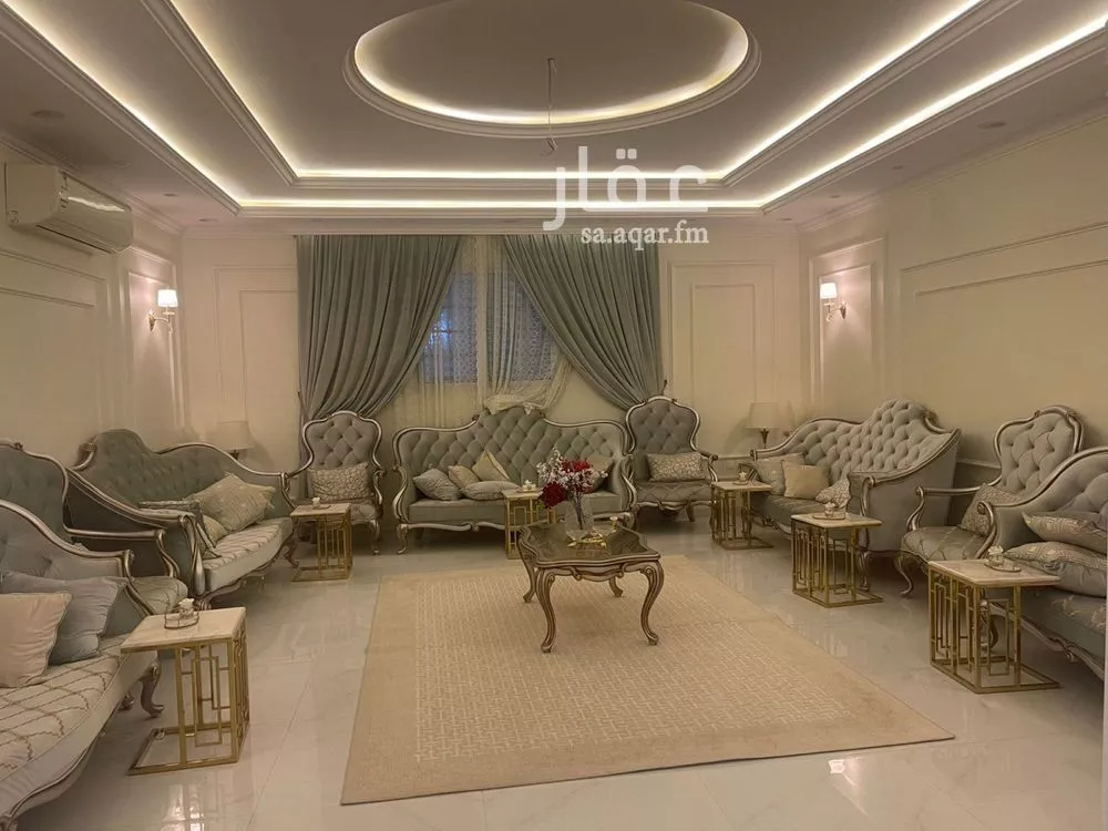 5 bedroom villa in Al Mahdiyyah 16
