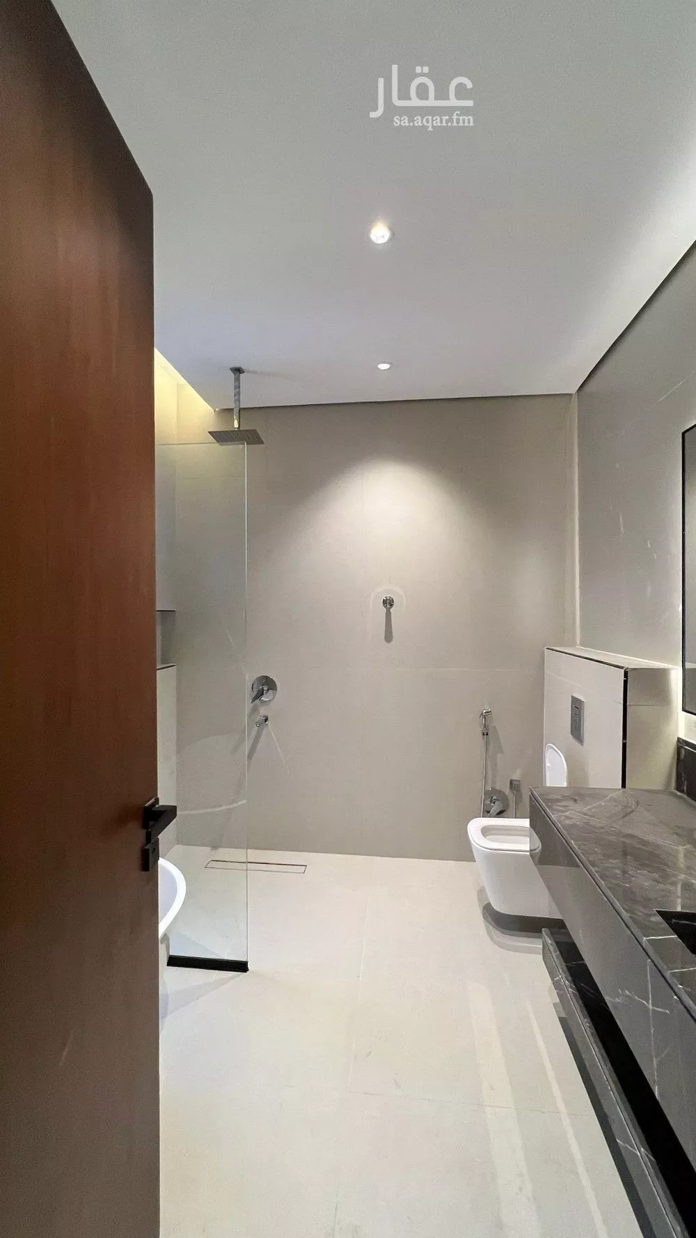 6 bedroom villa in Al Mahdiyyah 10