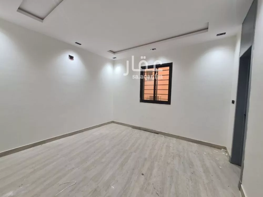 5 bedroom villa in Badr 6