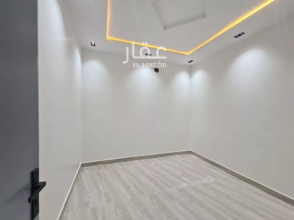 5 bedroom villa in Badr 9