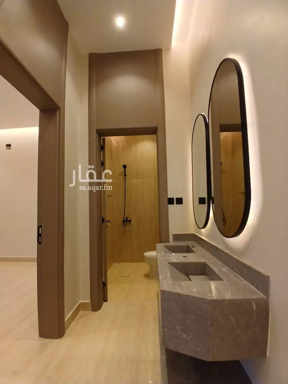 7 bedroom duplex in Al Janadriyah 3