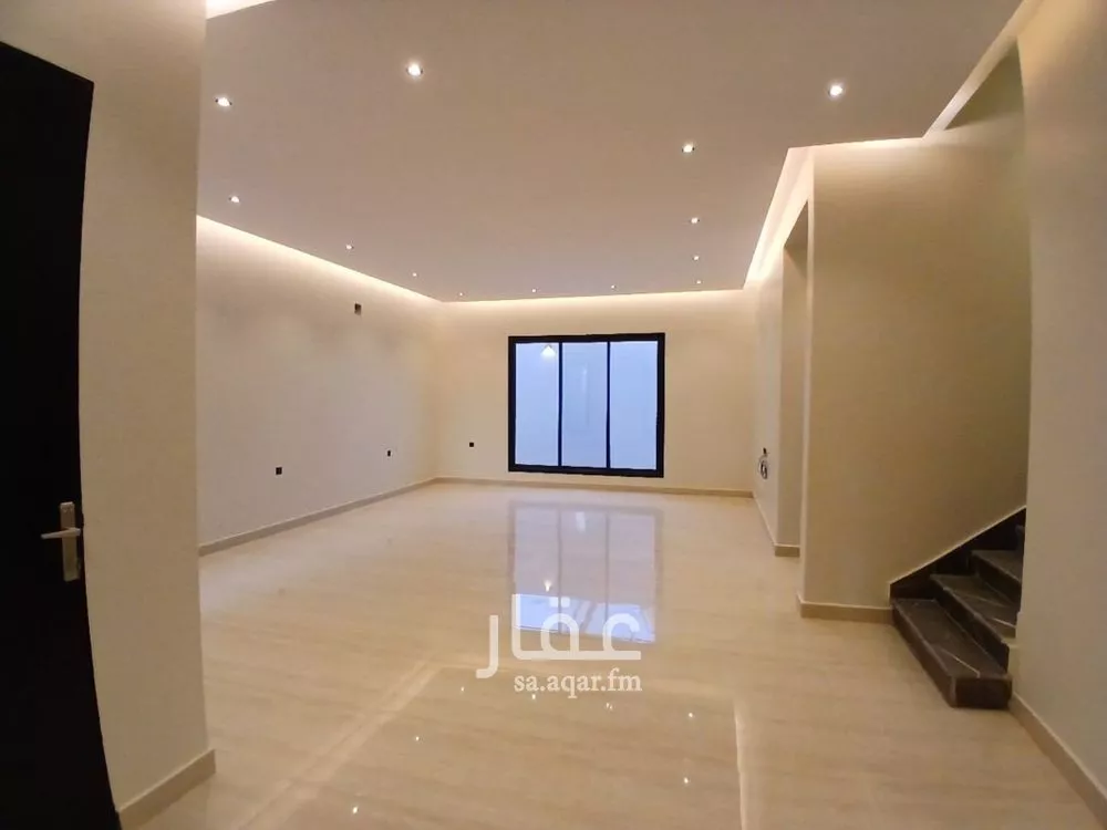 7 bedroom duplex in Al Janadriyah 6