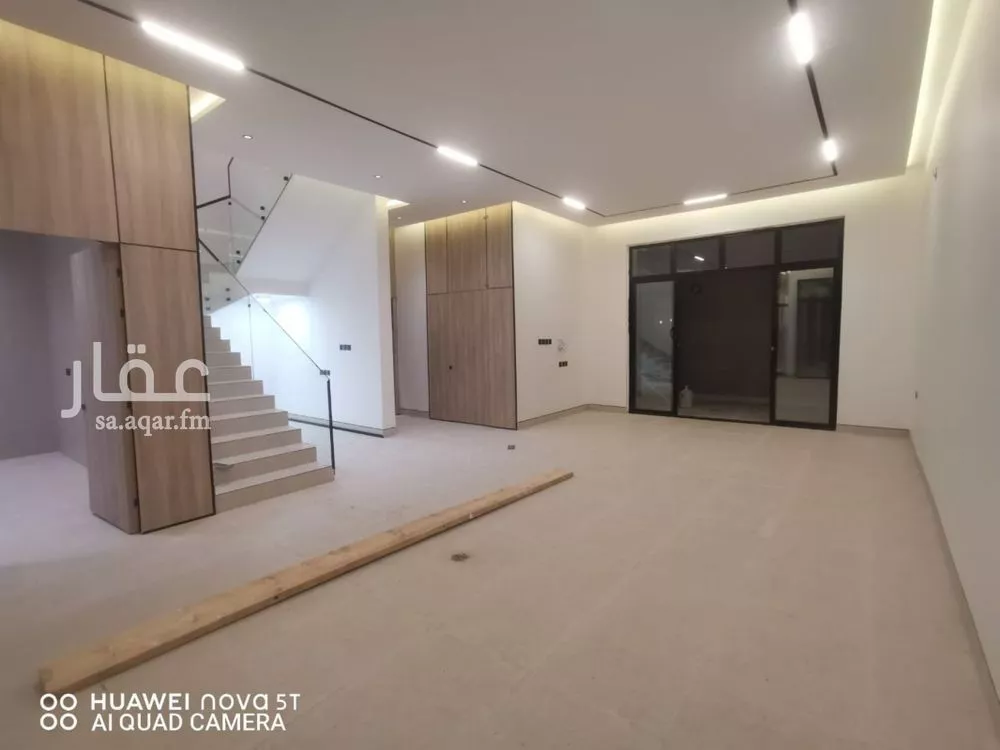 4 bedroom villa in Al Janadriyah 7