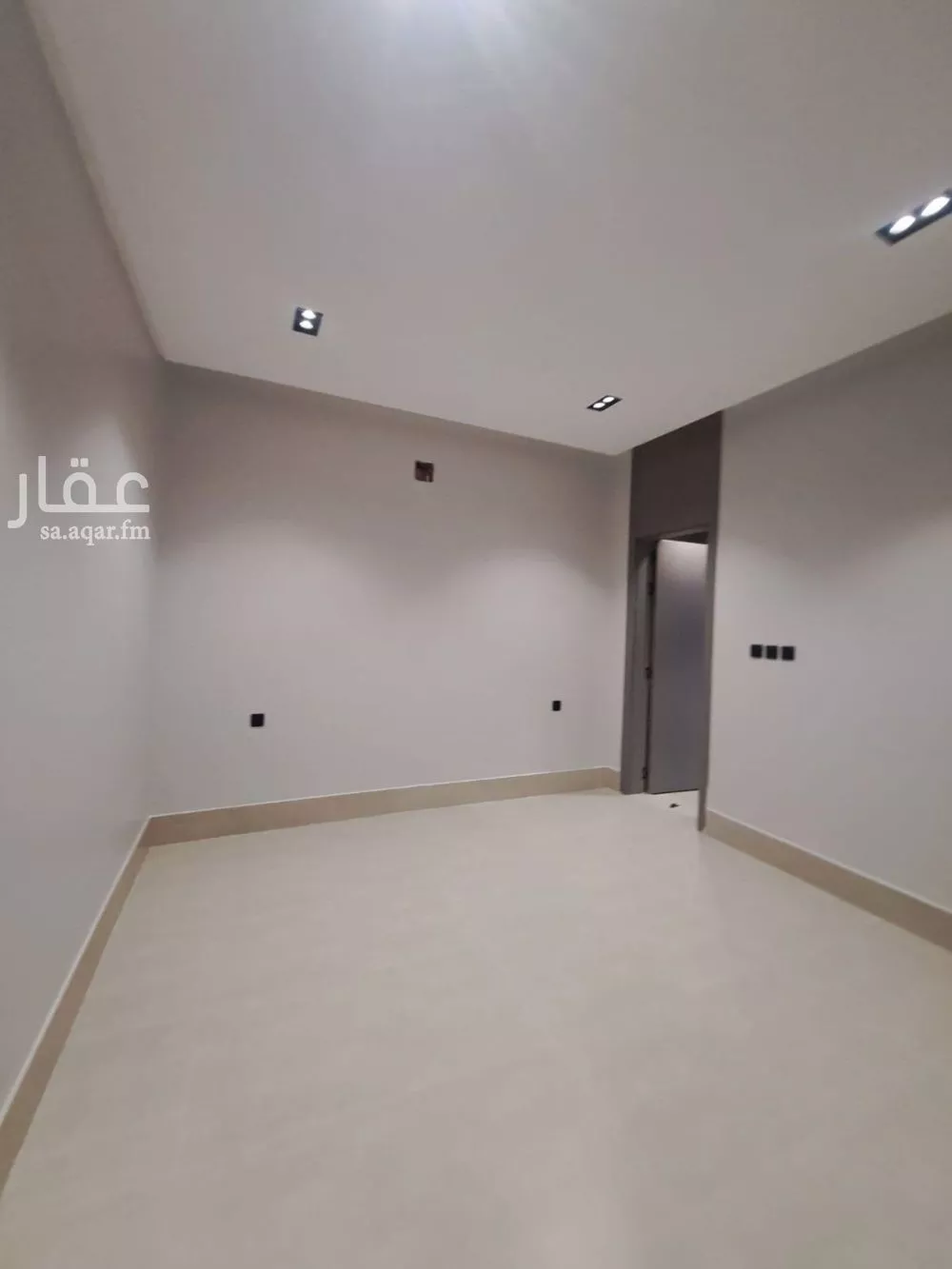 فيلا 6 غرف في العريجاء الغربية 22