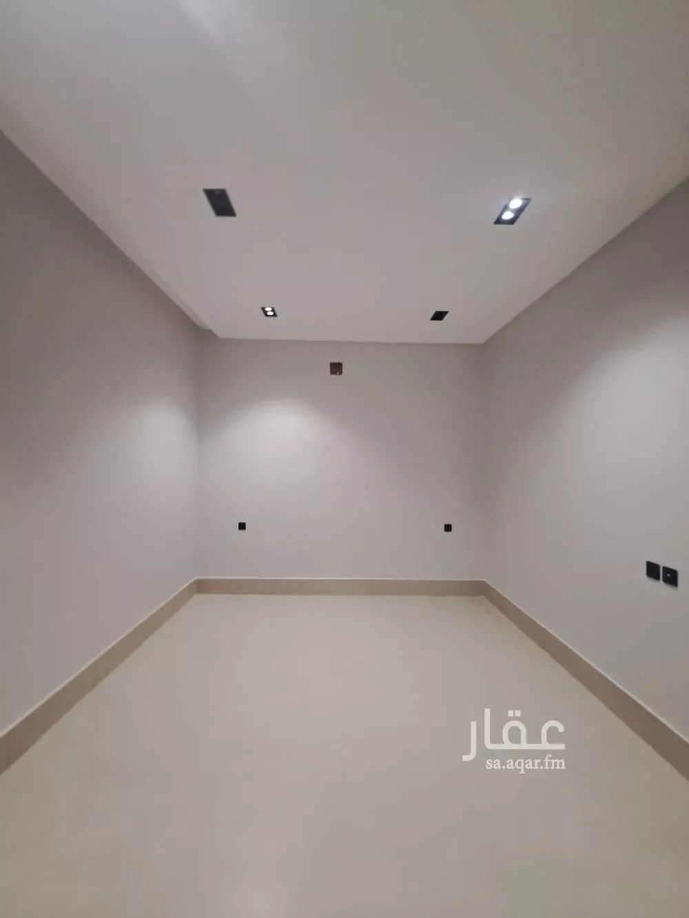 فيلا 6 غرف في العريجاء الغربية 7