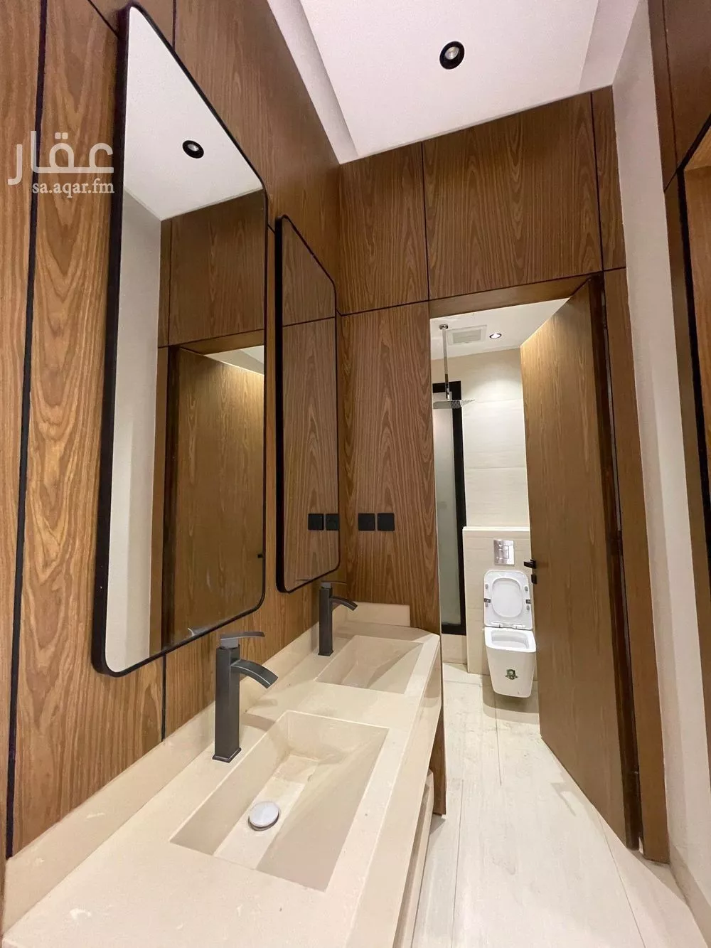 5 bedroom villa in Al Mahdiyyah 21