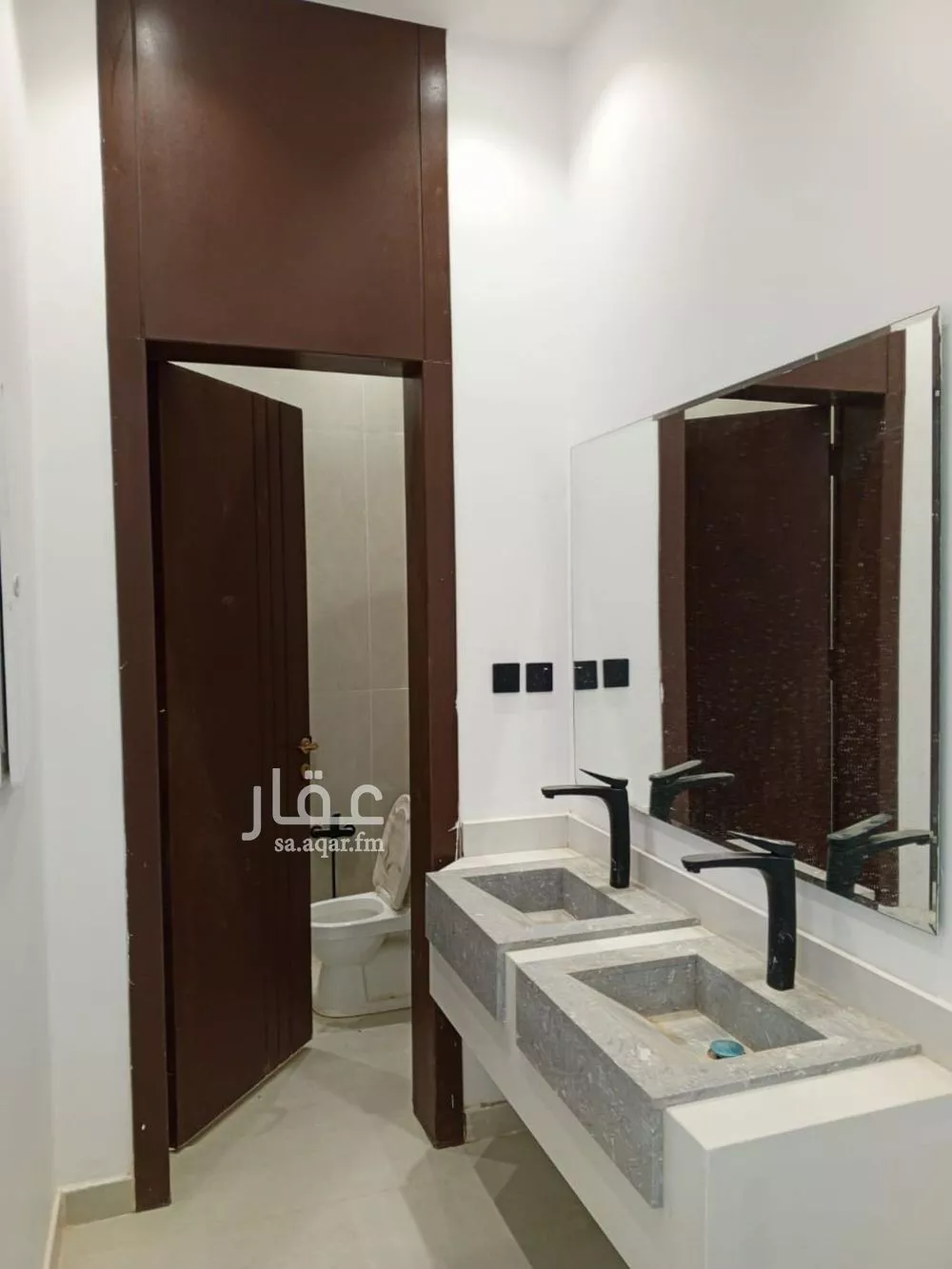 6 bedroom villa in Al Janadriyah 5