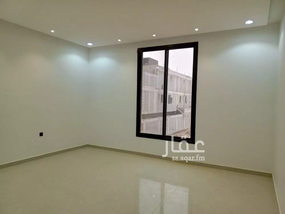 6 bedroom villa in Al Janadriyah 10