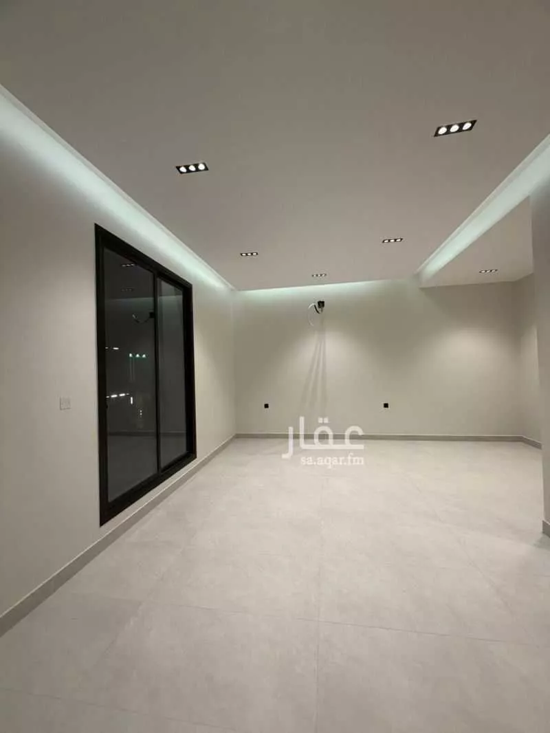 5 bedroom villa in Al Rimal 7
