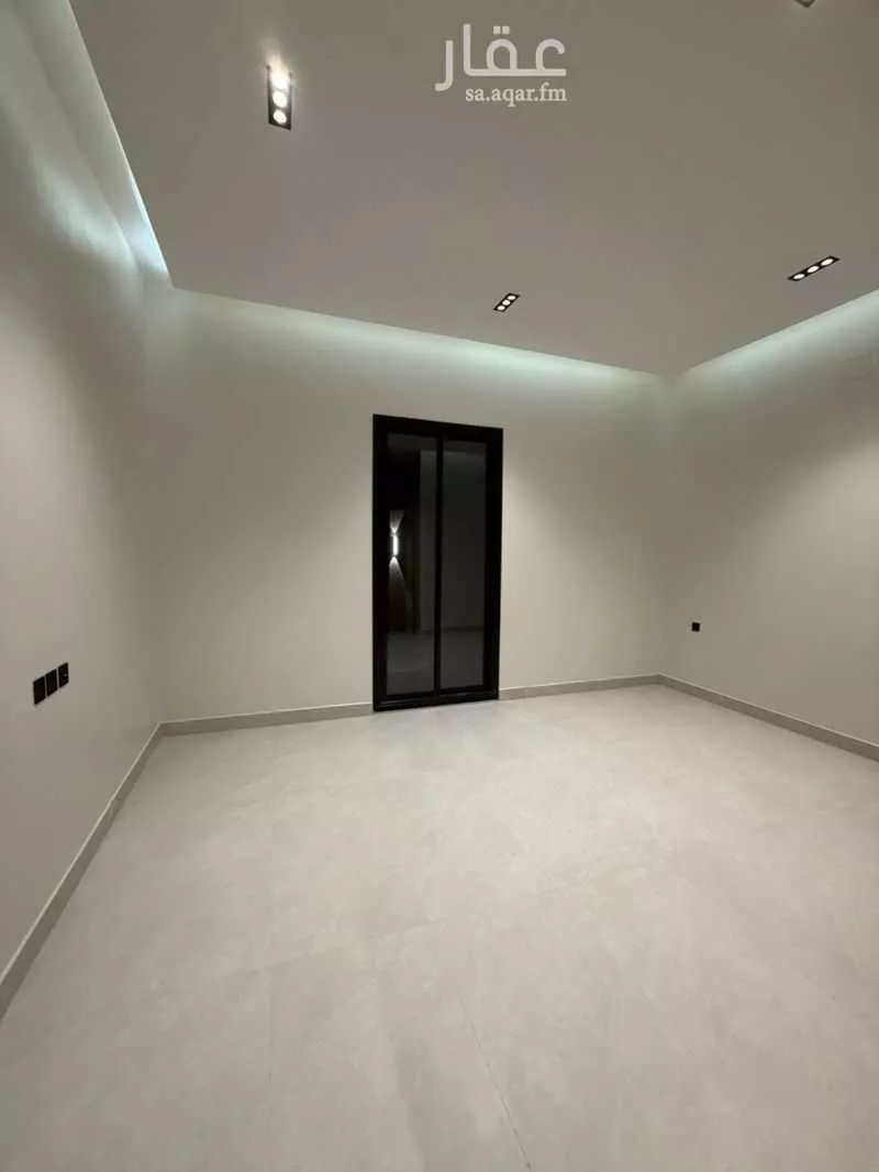 5 bedroom villa in Al Rimal 9