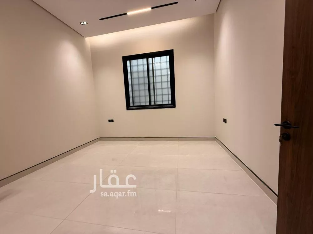 فيلا 6 غرف في الرمال 10