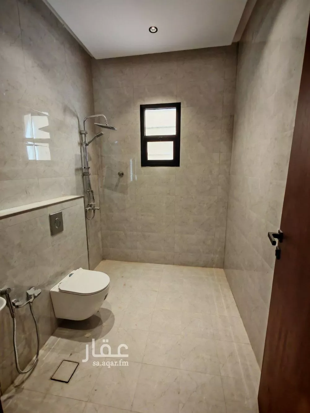 6 bedroom villa in Al Janadriyah 11