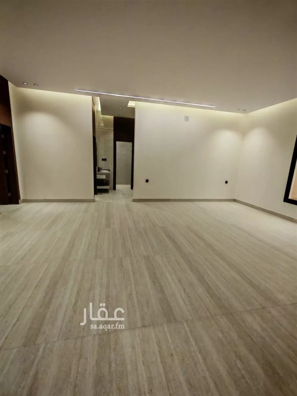 6 bedroom villa in Al Janadriyah 15