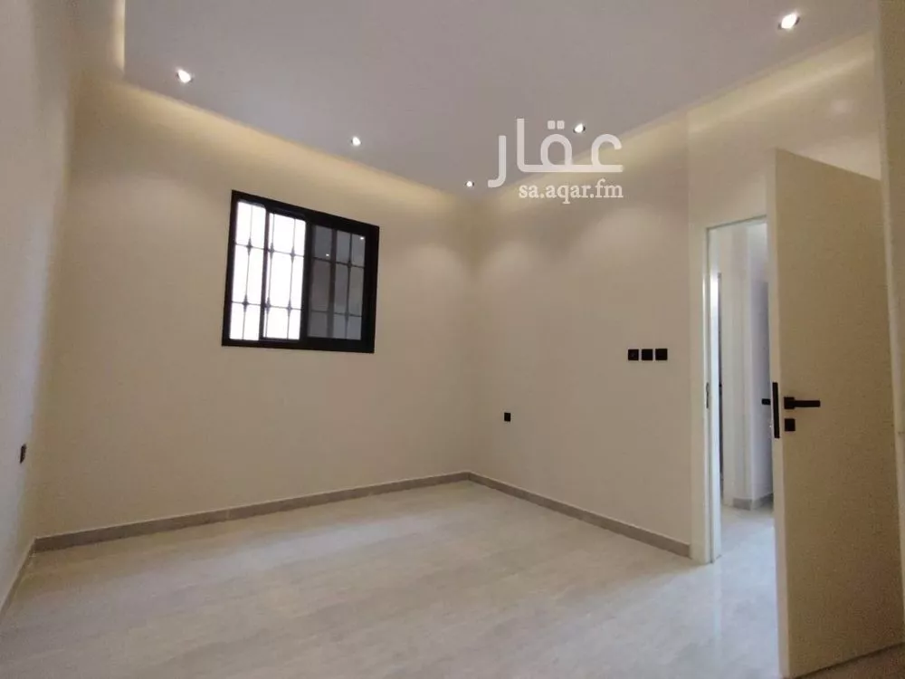 فيلا 5 غرف في العريجاء الغربية 7
