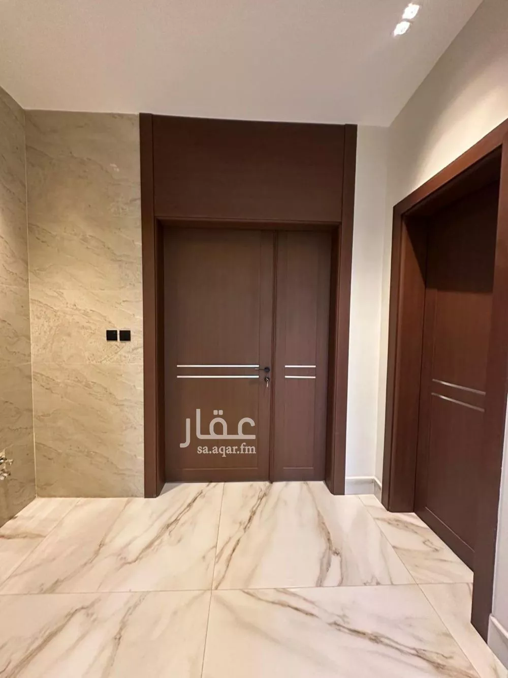 فيلا 5 غرف في العارض 24