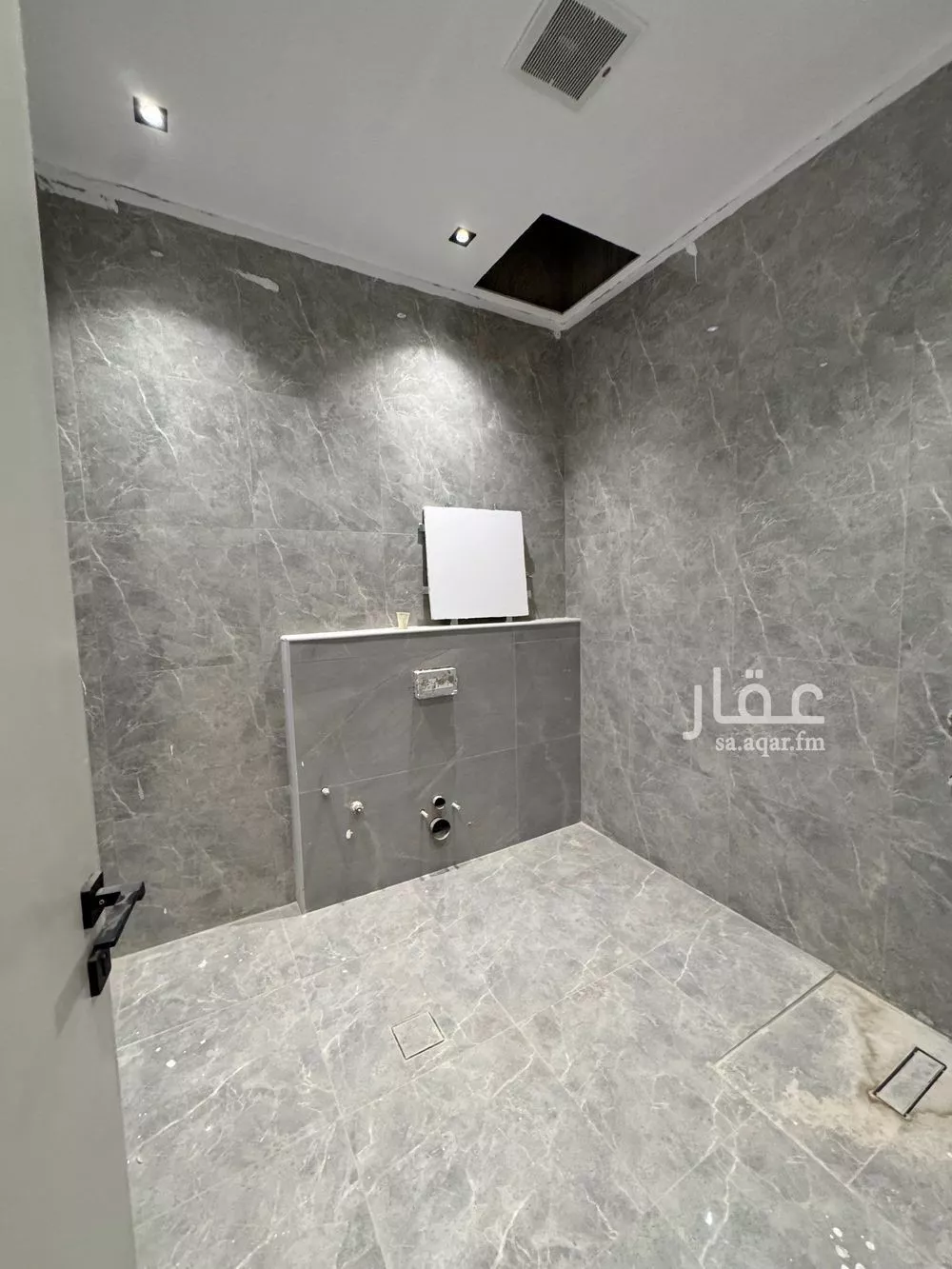 6 bedroom villa in King Faisal 21
