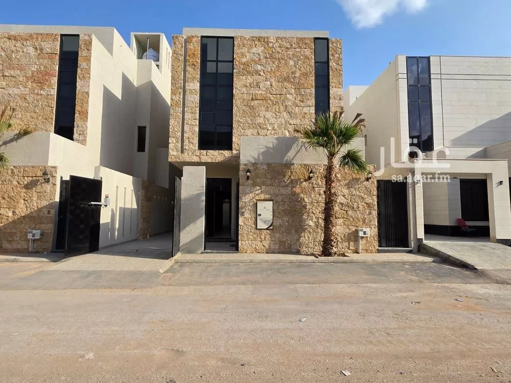 5 bedroom villa in Al Rimal 1