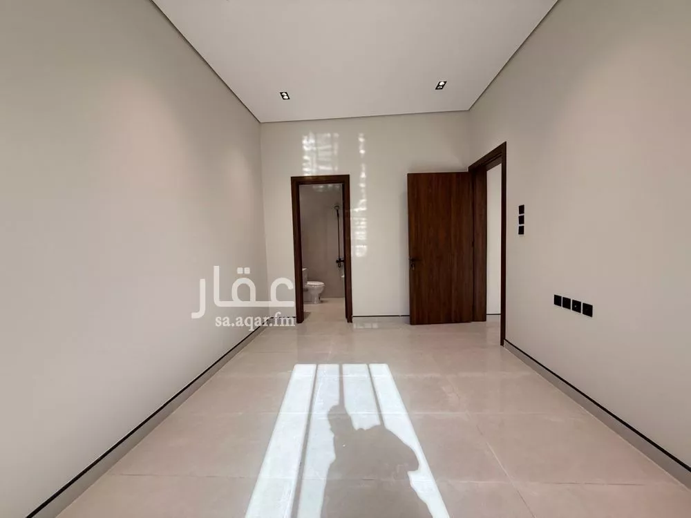 7 bedroom villa in Al Rimal 6