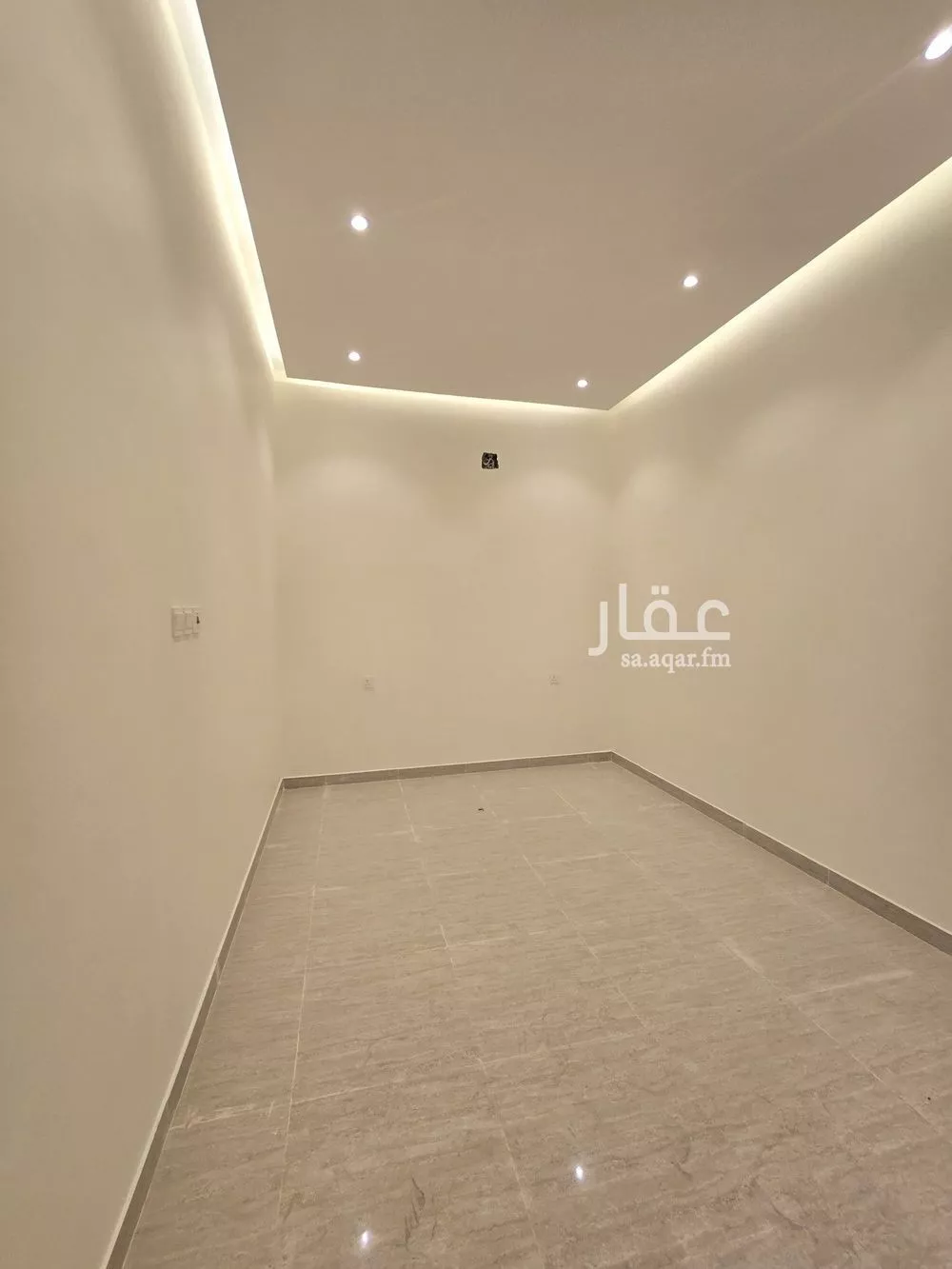 5 bedroom villa in Al Zahrah 3