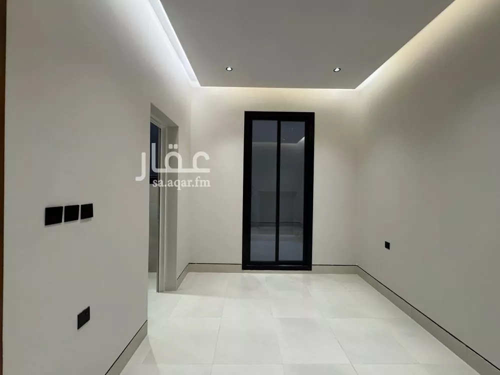فيلا 5 غرف في النرجس 12