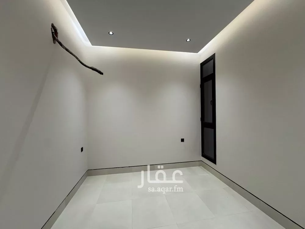 فيلا 5 غرف في النرجس 15