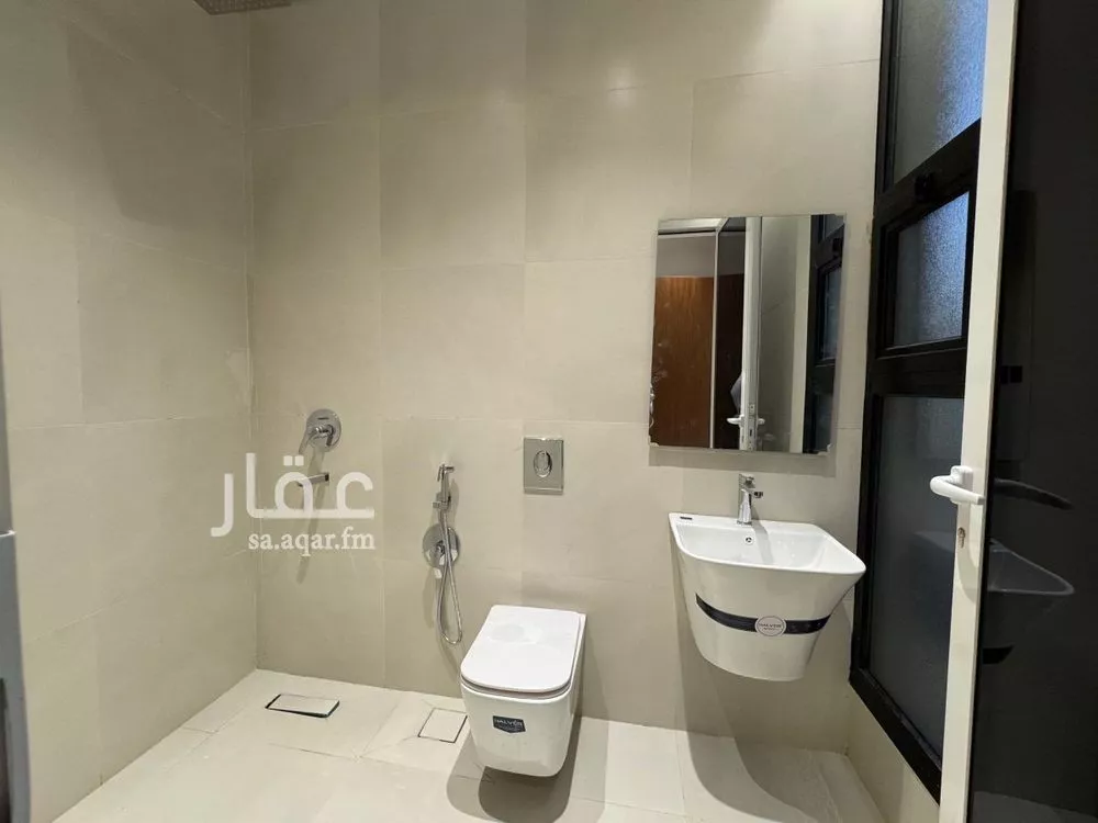 فيلا 5 غرف في النرجس 18