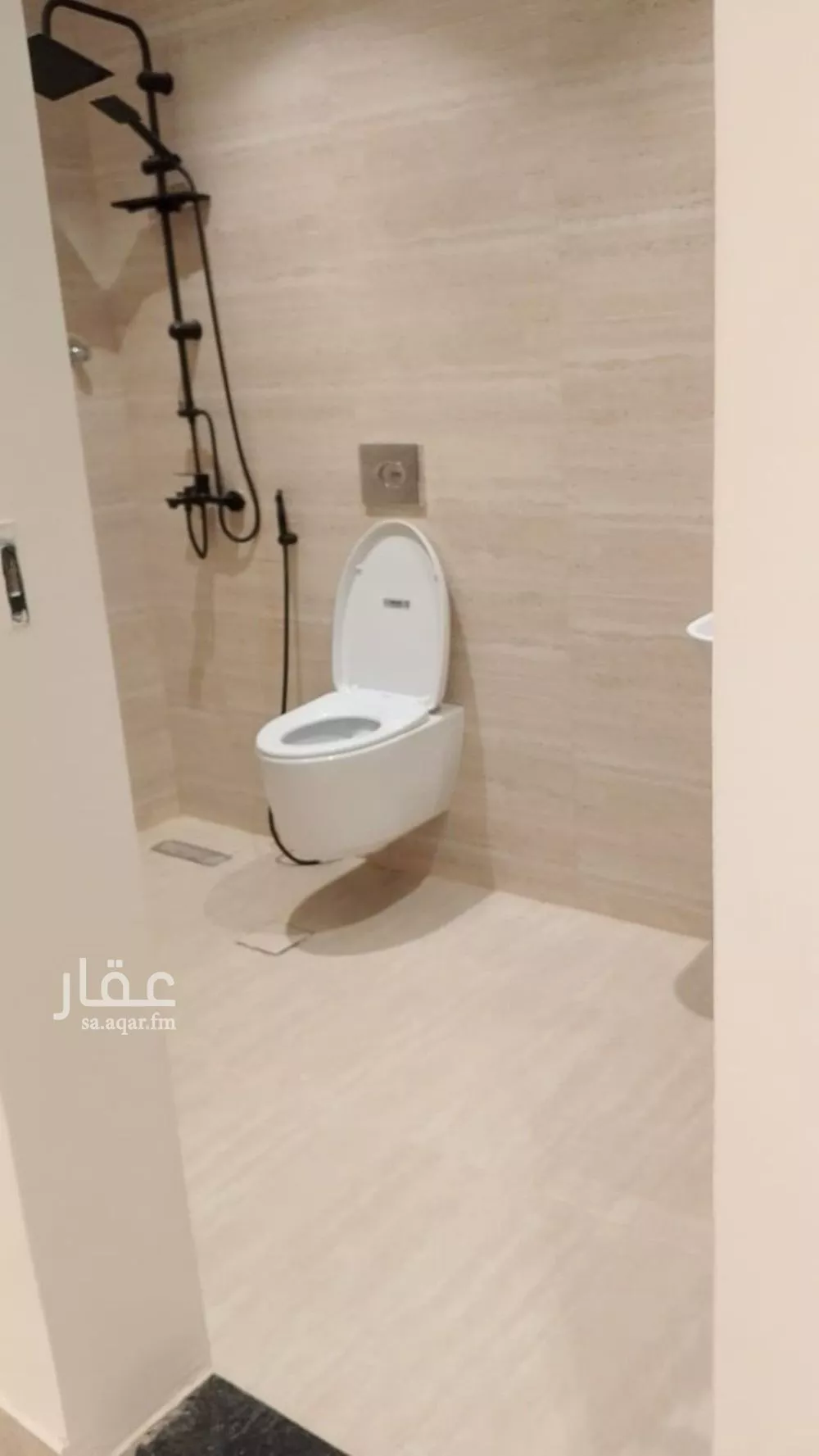 5 bedroom villa in Al Zahrah 13