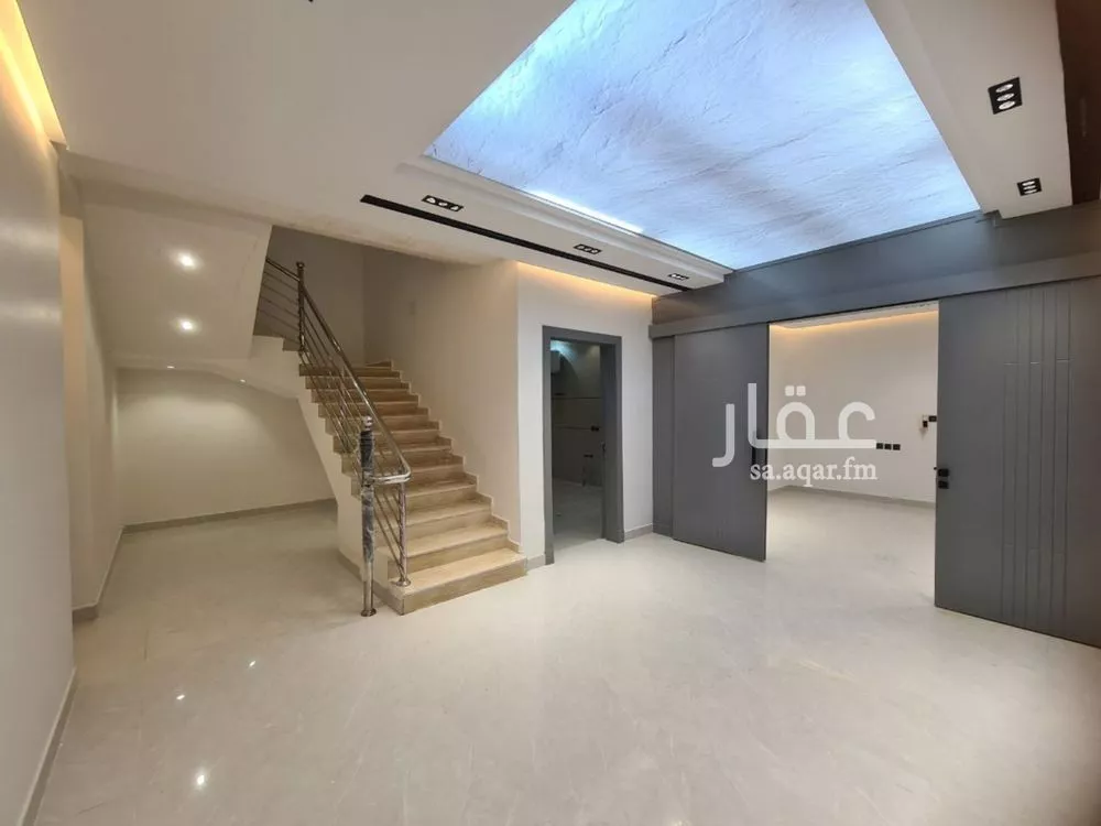 فيلا 5 غرف في بدر 12