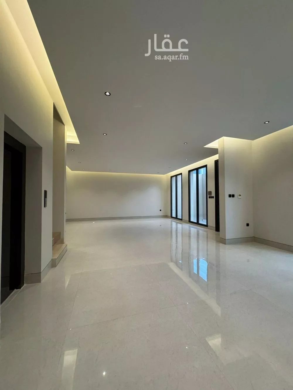 5 bedroom villa in Al Aridh 12