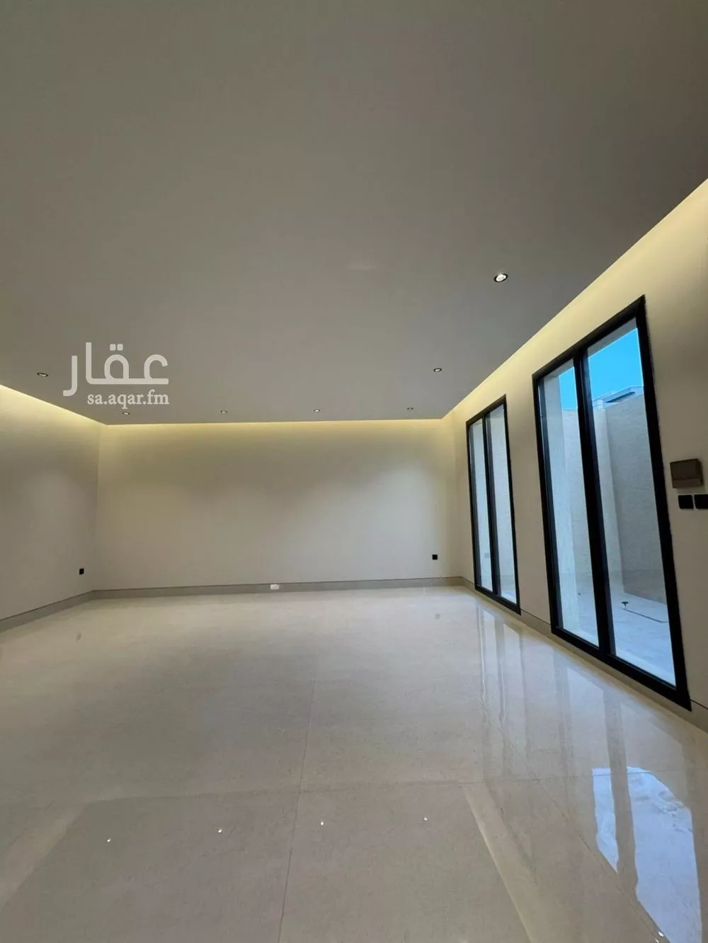 5 bedroom villa in Al Aridh 3