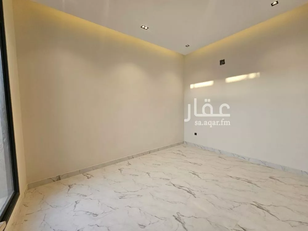 فيلا 5 غرف في النرجس 10