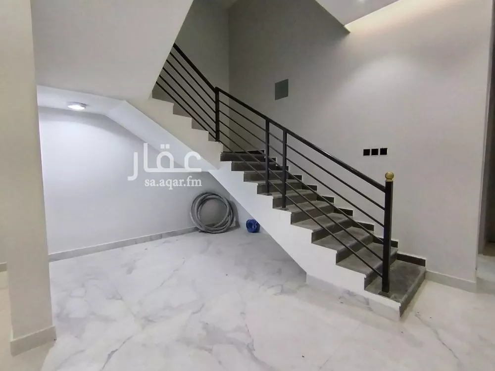 6 bedroom villa in Tuwaiq 8