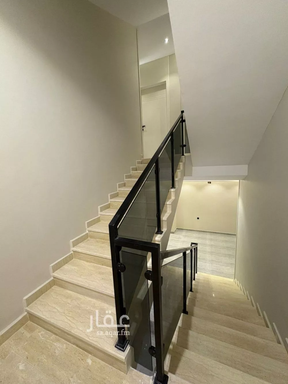 5 bedroom villa in Al Uraija Al Gharbiyah 13