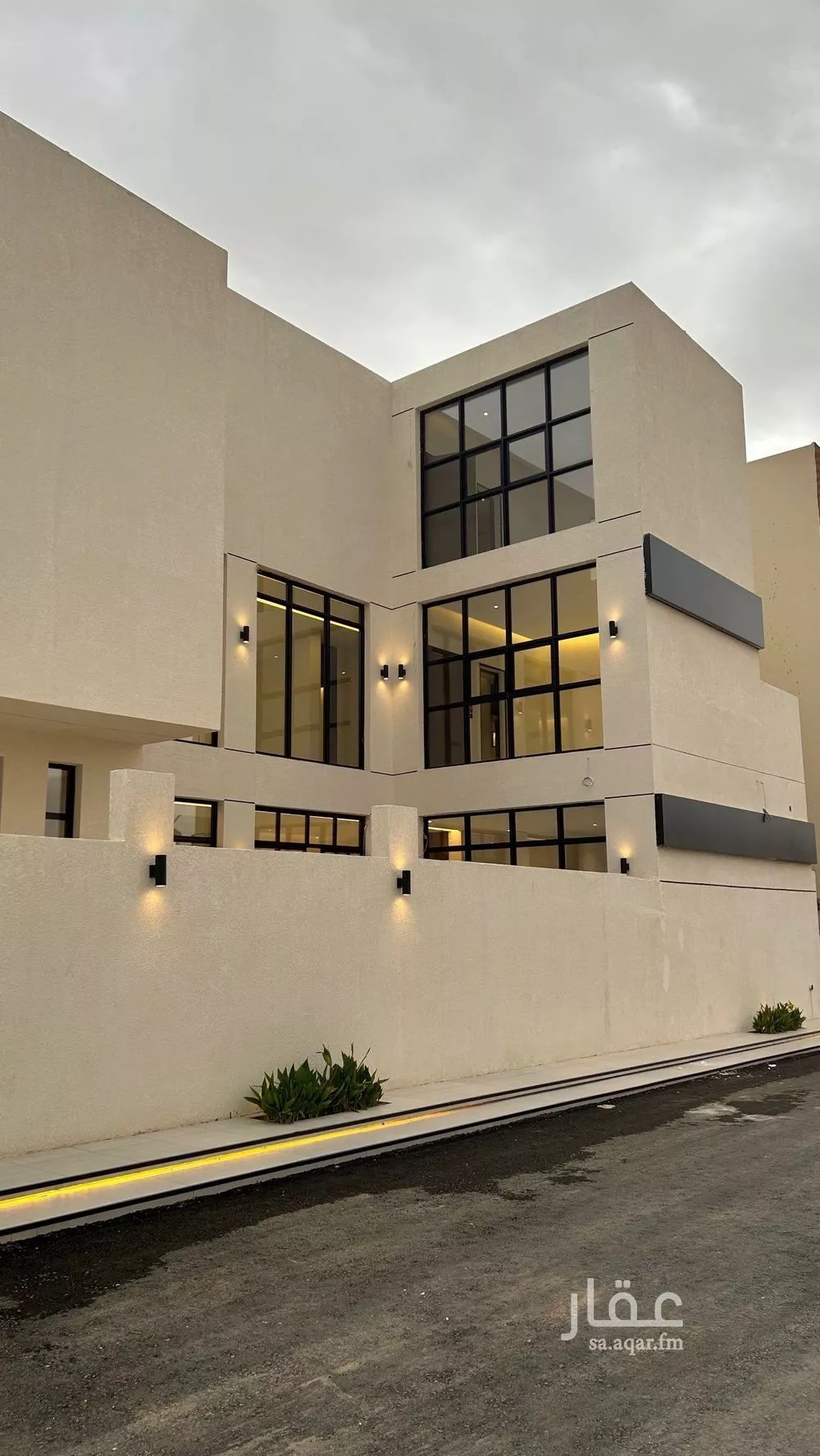6 bedroom villa in Al Mahdiyyah 2