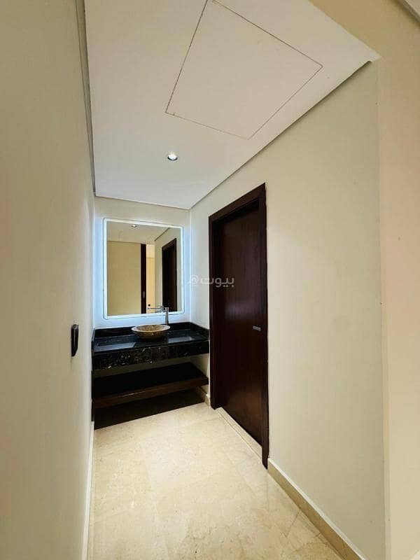 5 bedroom villa in King Khalid International Airport, Riyadh 3