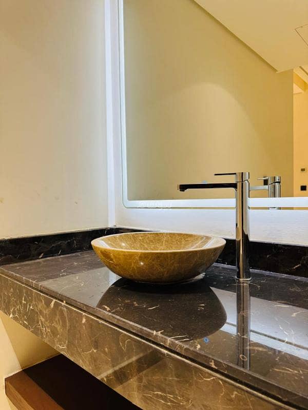 5 bedroom villa in King Khalid International Airport, Riyadh 6