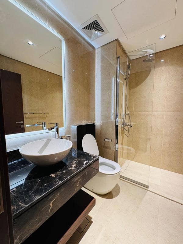 5 bedroom villa in King Khalid International Airport, Riyadh 17