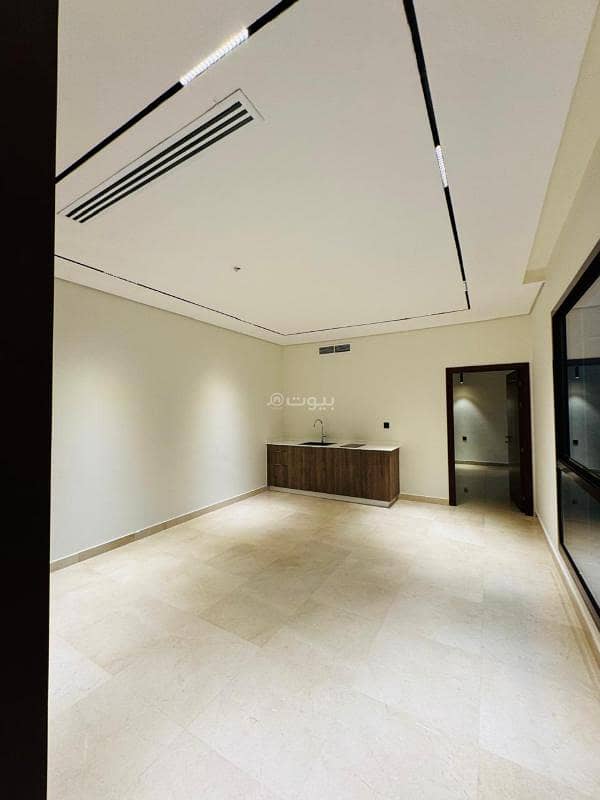 5 bedroom villa in King Khalid International Airport, Riyadh 22