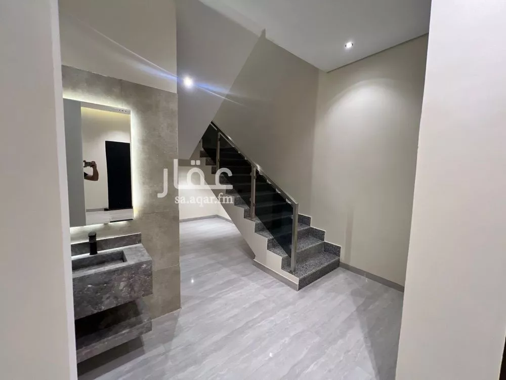3 bedroom villa in Al Maizilah 7