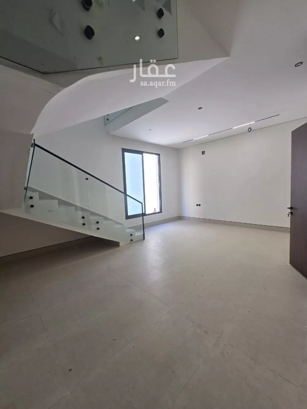 4 bedroom villa in Al Yarmouk 15