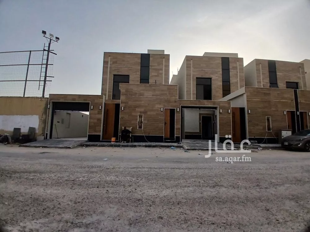 7 bedroom duplex in Dhahrat Namar 2