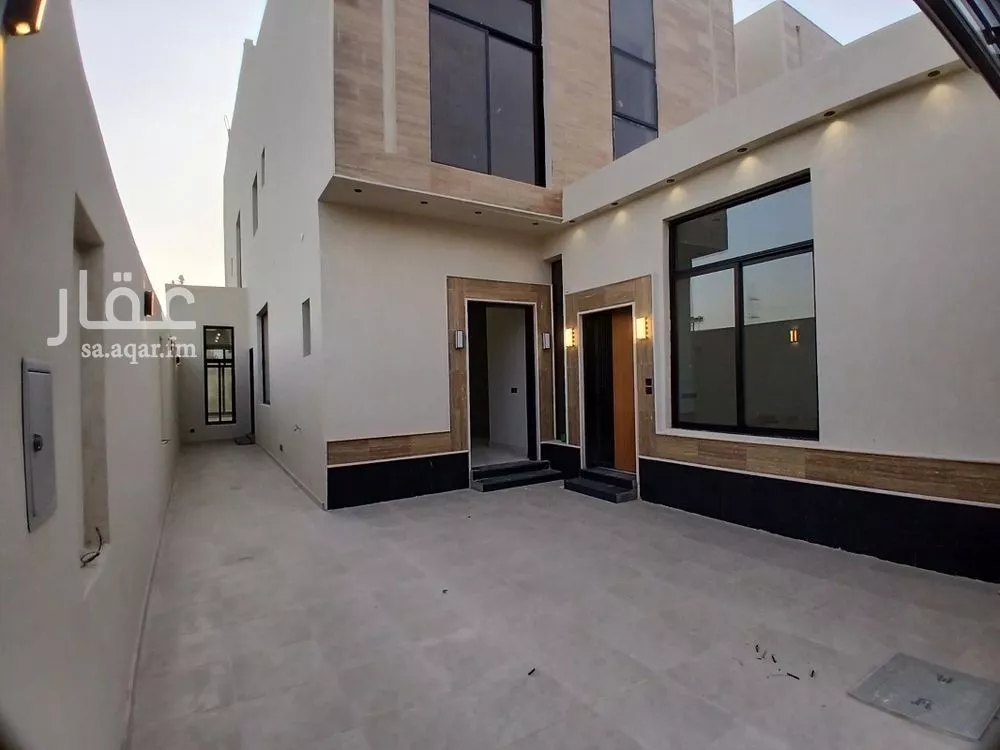 7 bedroom duplex in Dhahrat Namar 3