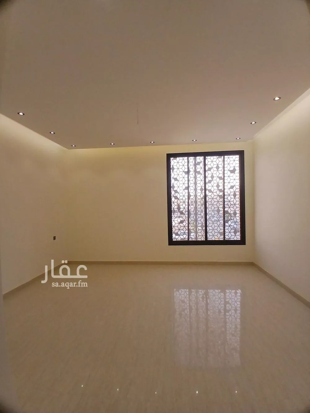فيلا 4 غرف في طويق 4