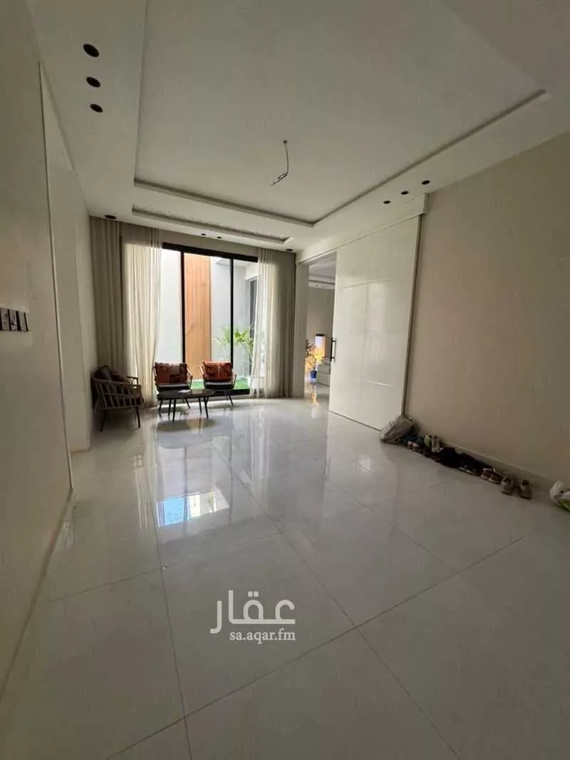 8 bedroom villa in Al Rimal 4