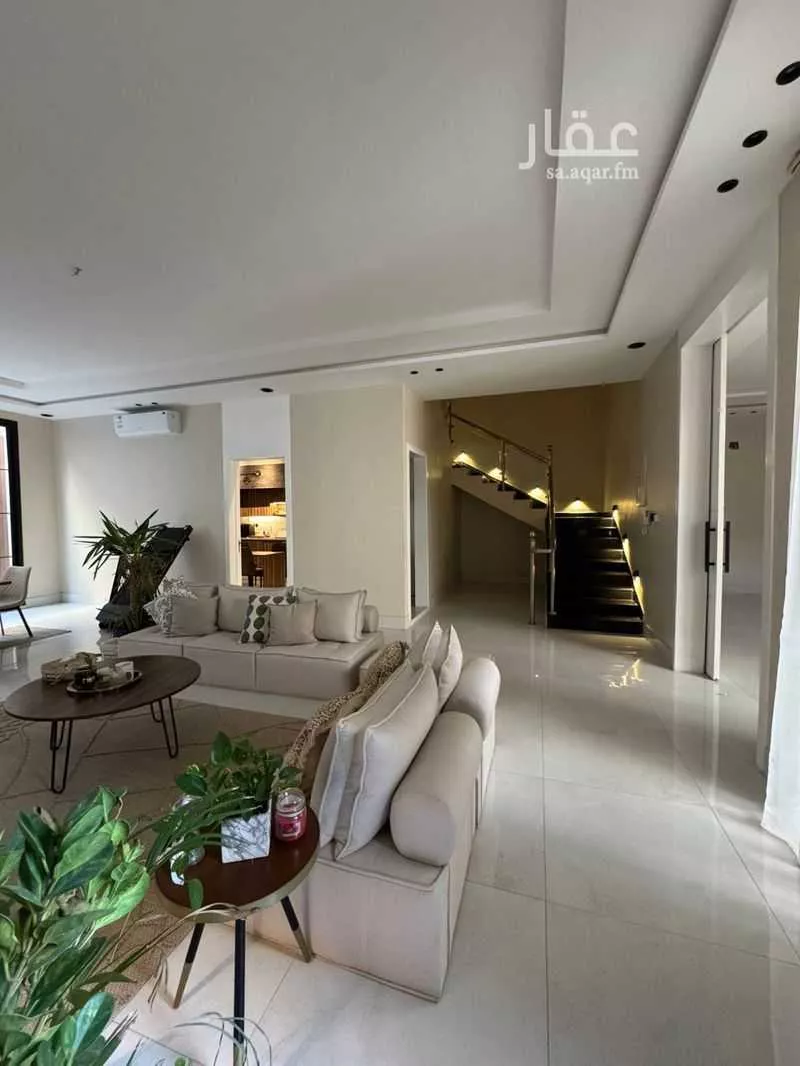 8 bedroom villa in Al Rimal 6